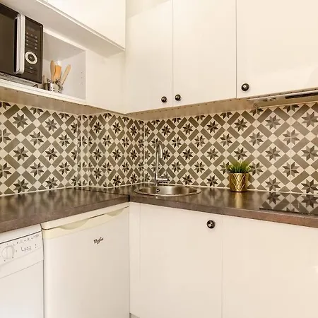 Cozy Near Montmartre Apartment Paris